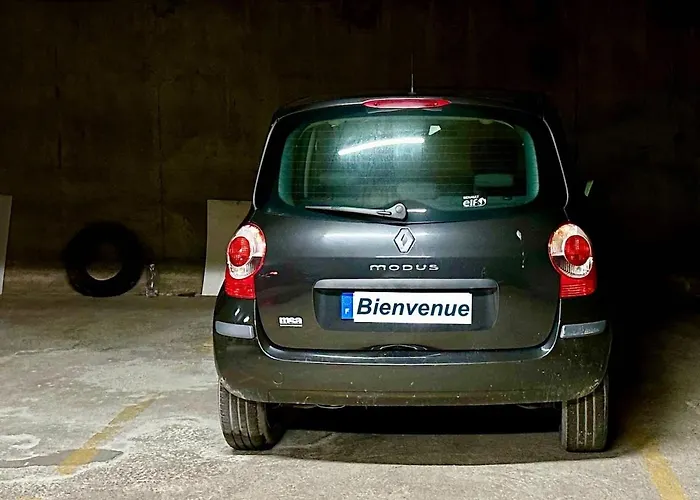 Close To Deauville, Seaview, Parking